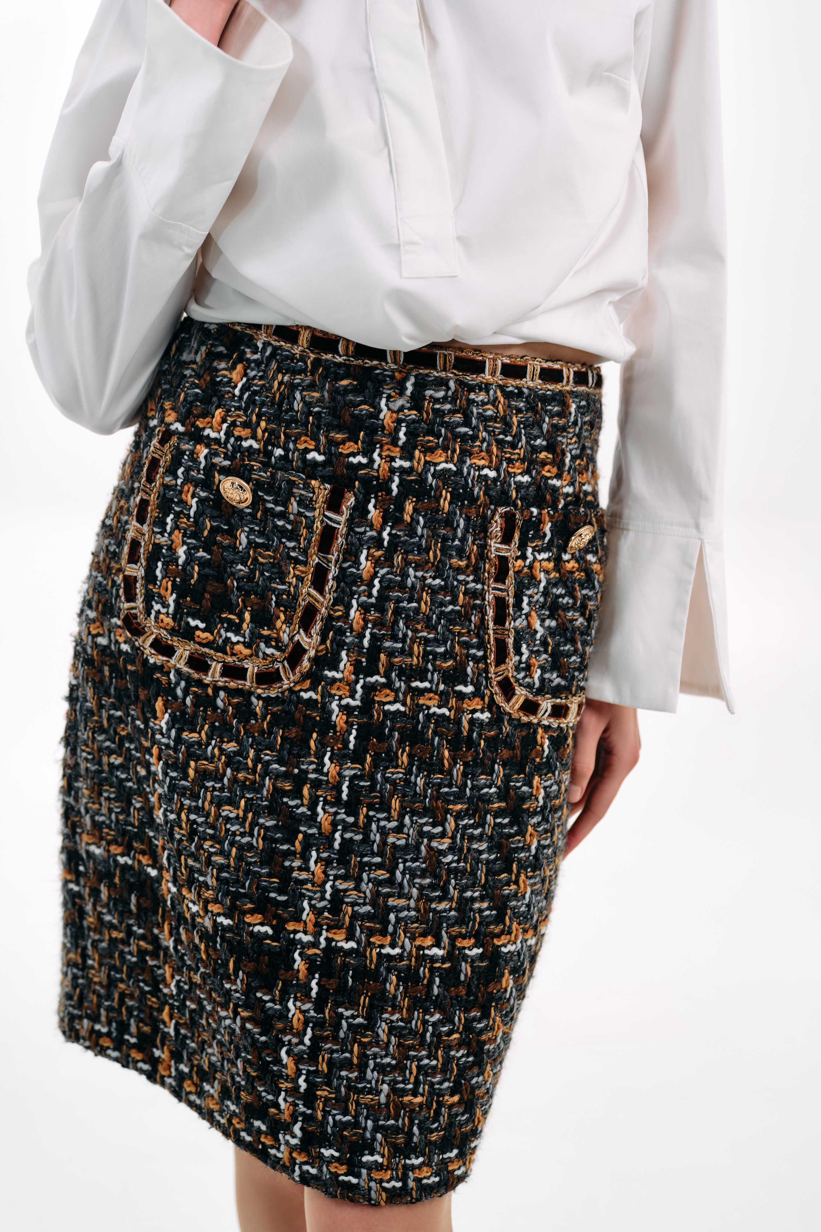 TWEED MINI SKIRT WITH GOLD ACCENTS